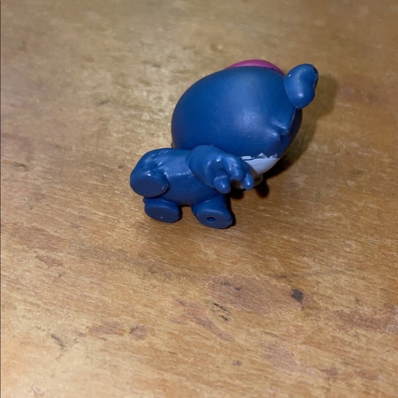 littlest pet shop blue and pink bear cub with green eyes - Picture 3 of 3